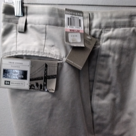 Dockers True Chinos Relaxed Fit size 40×32 - Picture 2 of 6